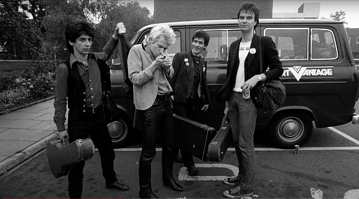 Вышел трейлер документалки What Drives Us от вокалиста Foo Fighters Дэйва Грола