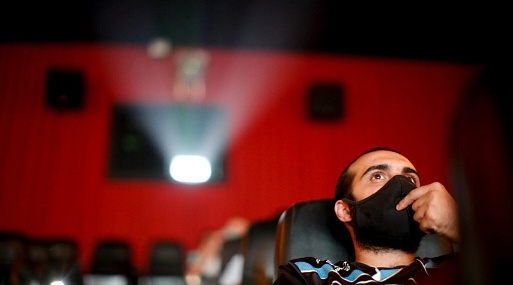 Студии снова сдвигают даты релизов: с чем это связано и какие могут быть последствия