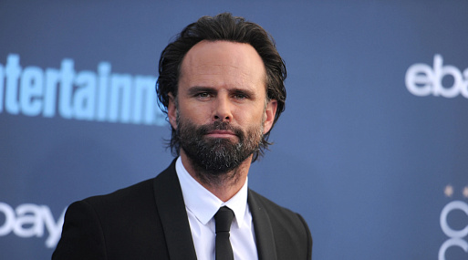 Уолтон Гоггинс сыграет с Эмбер Мидфандер в боевике «Художник»