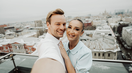 Бузова продолжает поиски любви в трейлере романтической комедии «Равиоли Оли»