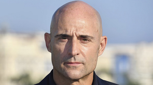 Марк Стронг получил роль в «Нейроманте»