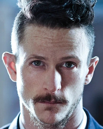 Джонатан Такер