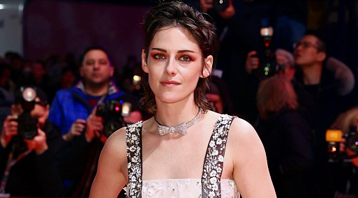 Кристен Стюарт вышла в Chanel на первую красную дорожку Берлинале-2023