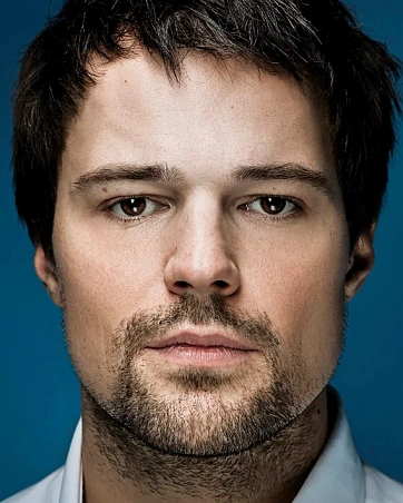 Данила Козловский