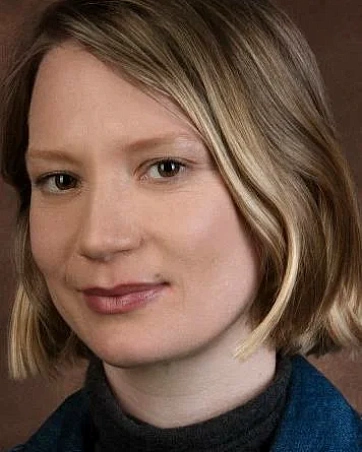 Миа Васиковска