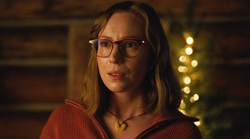 Джейн Шёнбрун переосмысливает жанр в первом тизере хоррора «Подростковый секс и смерть в лагере „Миазма“»