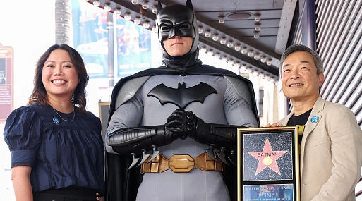 Бэтмен стал первым супергероем, который получил звезду на «Аллее славы»