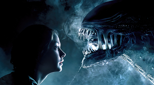 Чужой смотрит прямо в душу на новом постере «Ромула»