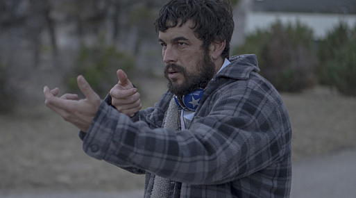 Марио Касас ищет убежище в тюрьме в трейлере фильма «Побег»