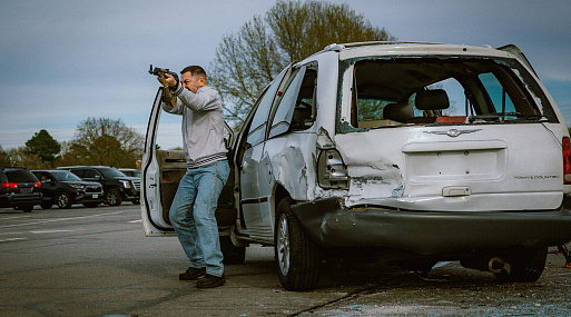 Вышел трейлер «Свободных людей» с Ником Офферманом в главной роли