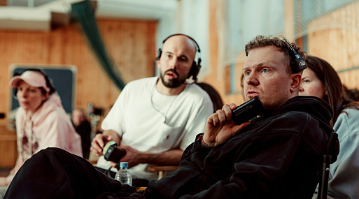 «Мир был бы лучше, если бы мужчины были сентиментальнее»: режиссёр Антон Маслов о возрождении жанра мелодрамы и советской эстетики