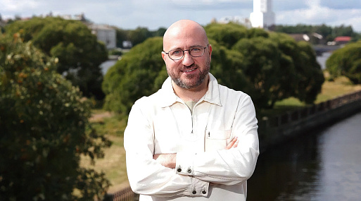 Фестиваль «Зимний» обновил имидж и объявил Андрея Апостолова куратором Кинорынка