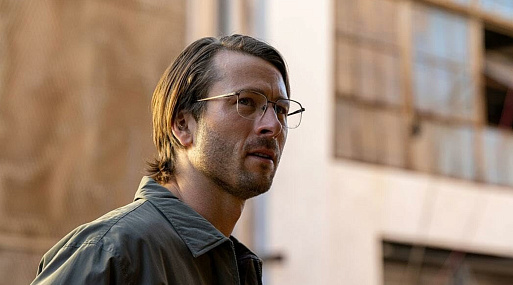 «Наёмный убийца» Ричарда Линклейтера получил тёплый приём критиков