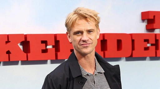 Бойд Холбрук присоединился к сериалу «Операция по спасению» от Netflix