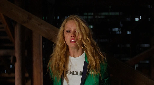 Мия Гот скрывает свои тайны в дублированном трейлере «Максин XXX»