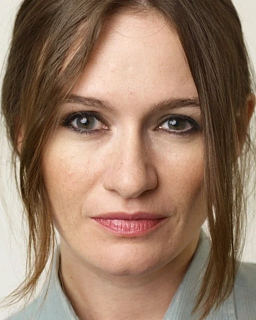 Эмили Мортимер