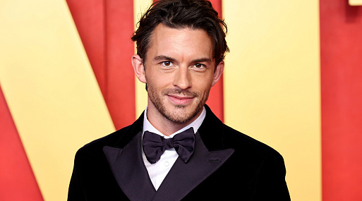 Джонатан Бейли претендует на главную роль в новом «Мире Юрского периода»