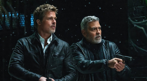 «Одинокие волки» Брэд Питт и Джордж Клуни на новом кадре из триллера