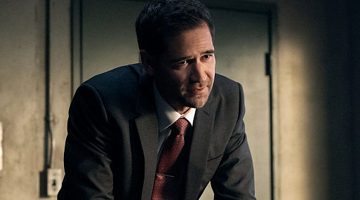 Netflix продлил сериал «Линкольн для адвоката» на третий сезон