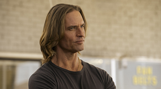 Джош Холлоуэй сыграет главную роль в экранизации романа «Одна секунда спустя»