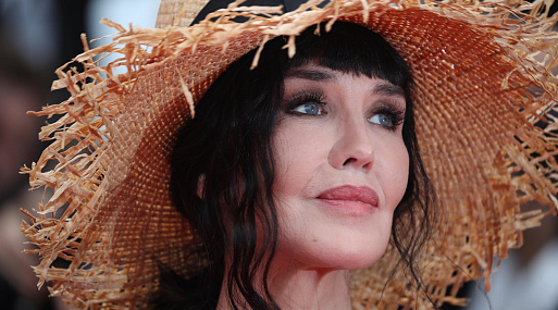 «Женщина за гранью нервного срыва»: актрисе Изабель Аджани 65 лет!