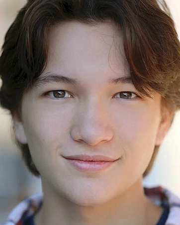 Тео Брионес