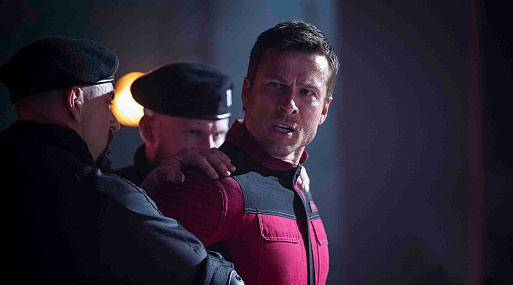 Глен Пауэлл привносит харизму и человечность в «Бегущего человека», заявляет режиссёр Эдгар Райт