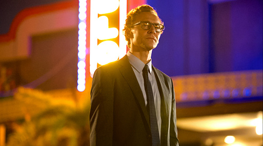 Том Хиддлстон на первом постере «Жизни Чака» по Стивену Кингу