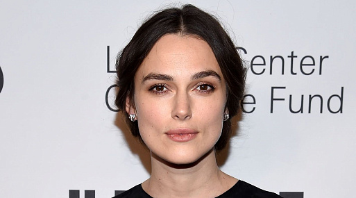 Кира Найтли получила главную роль в британском сериале Netflix «Чёрные голуби»