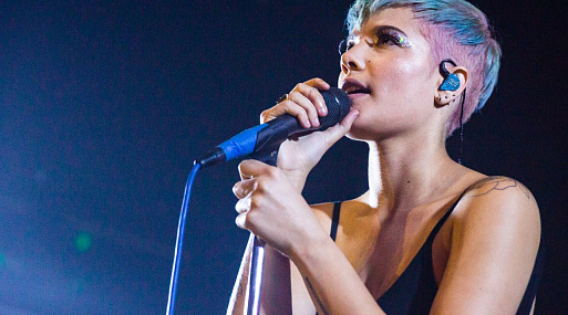 Певица Холзи дебютирует на ТВ – в сериале «The Player's Table»