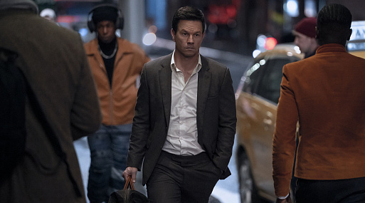 Марк Уолберг и Лакит Стэнфилд в трейлере «Грязной игры» Шейна Блэка