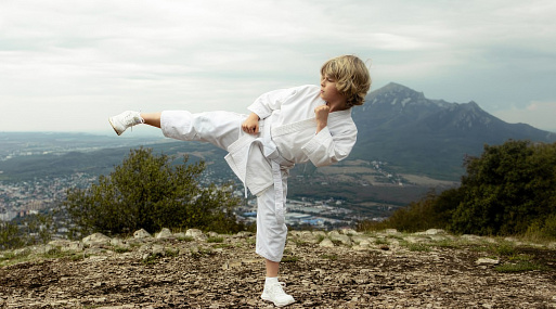 Стартовали съёмки семейного экшена «Малыш-каратист» с Романом Курцыным