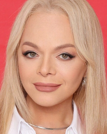 Лариса Долина
